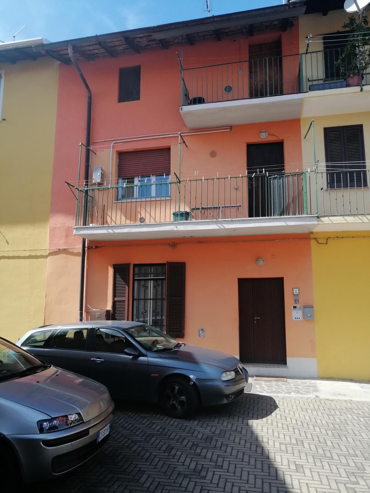 immobile appartamento all'asta in Via Giuseppe Velzi 8 - 22070 Lurago Marinone (CO) - 3