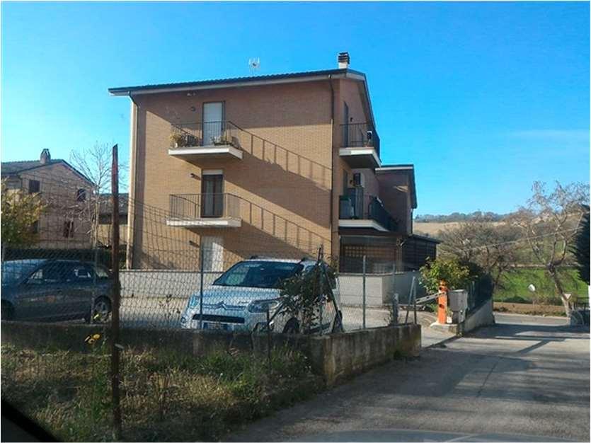 immobile appartamento all'asta in Contrada Molini di Valtenna - 63900 Fermo (FM) - 2