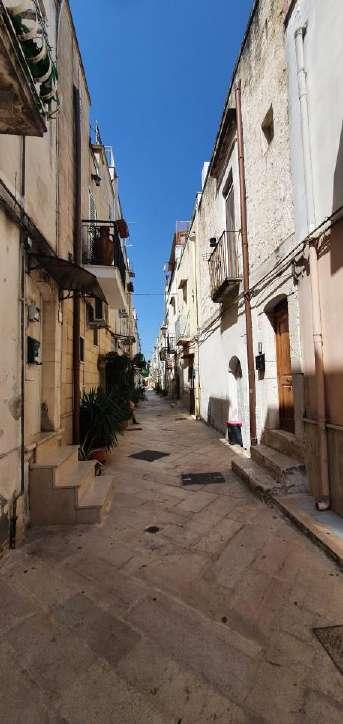 immobile appartamento all'asta in Via Floro, 11, 70010 Adelfia BA, Italia Adelfia, Bari - 1