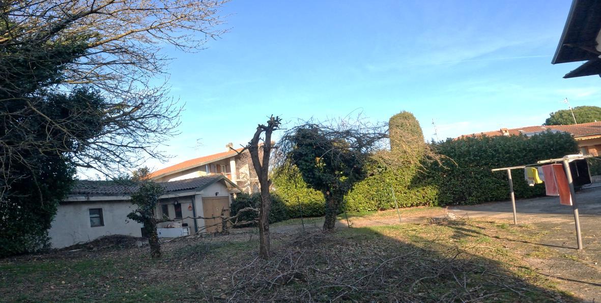 immobile appartamento all'asta in Via Regina, 7, 22073 Fino Mornasco CO, Italia Fino Mornasco, Como - 3