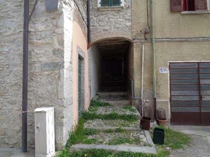 immobile appartamento all'asta in Via Verza 116E - 22035 Canzo (CO) - 4