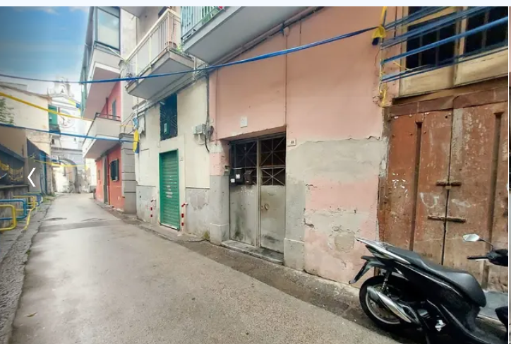 immobile negozio all'asta in via g micheli, n 46 - 80053 Castellammare di Stabia (NA) - 1