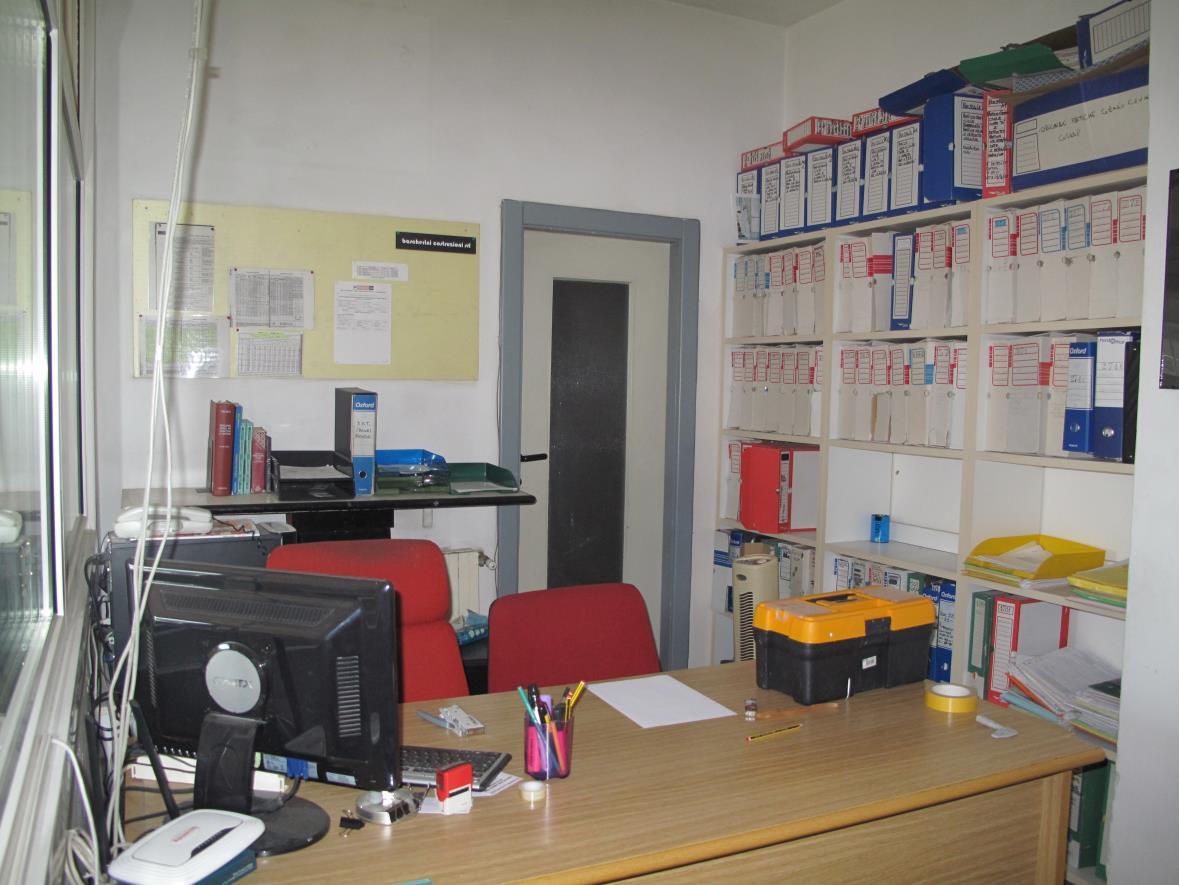 immobile ufficio all'asta in Via Degli Artigiani 9 - 54100 Massa (MS) - 2