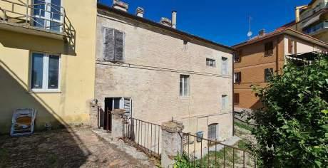 immobile appartamento all'asta in Via Patriotti 11 - 63015 Monte Urano (FM) - 5