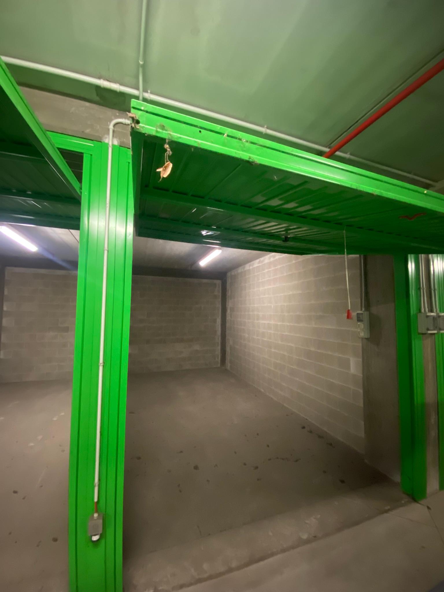 immobile garage all'asta in Via Envie 8-A - 10141 Torino (TO) - 1
