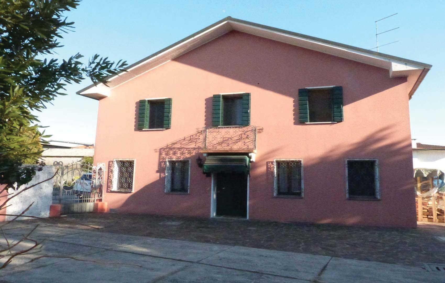 immobile villa all'asta in Via Giuseppe Mazzini, 3, 31013 Codogné TV, Italia - 31013 Codognè (TV) - 2