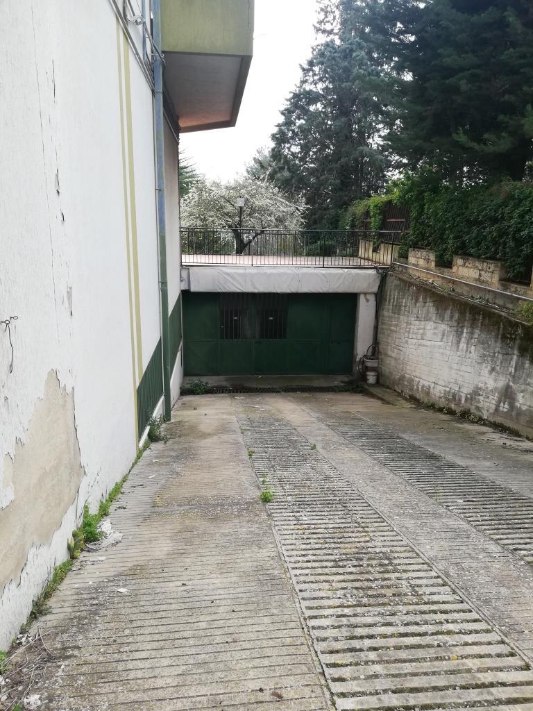 immobile magazzino all'asta in Via Giuseppe Toniolo 13 - 95041 Caltagirone (CT) - 2