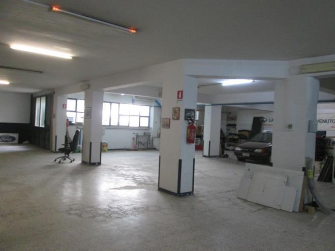 immobile magazzino all'asta in Via Giuseppe Toniolo 13 - 95041 Caltagirone (CT) - 3
