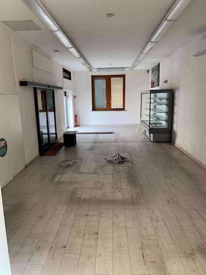 immobile VILLA ALL'ASTA IN VIA UGO FOSCOLO, MONZA (MB) - 4
