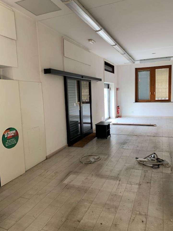 immobile VILLA ALL'ASTA IN VIA UGO FOSCOLO, MONZA (MB) - 5