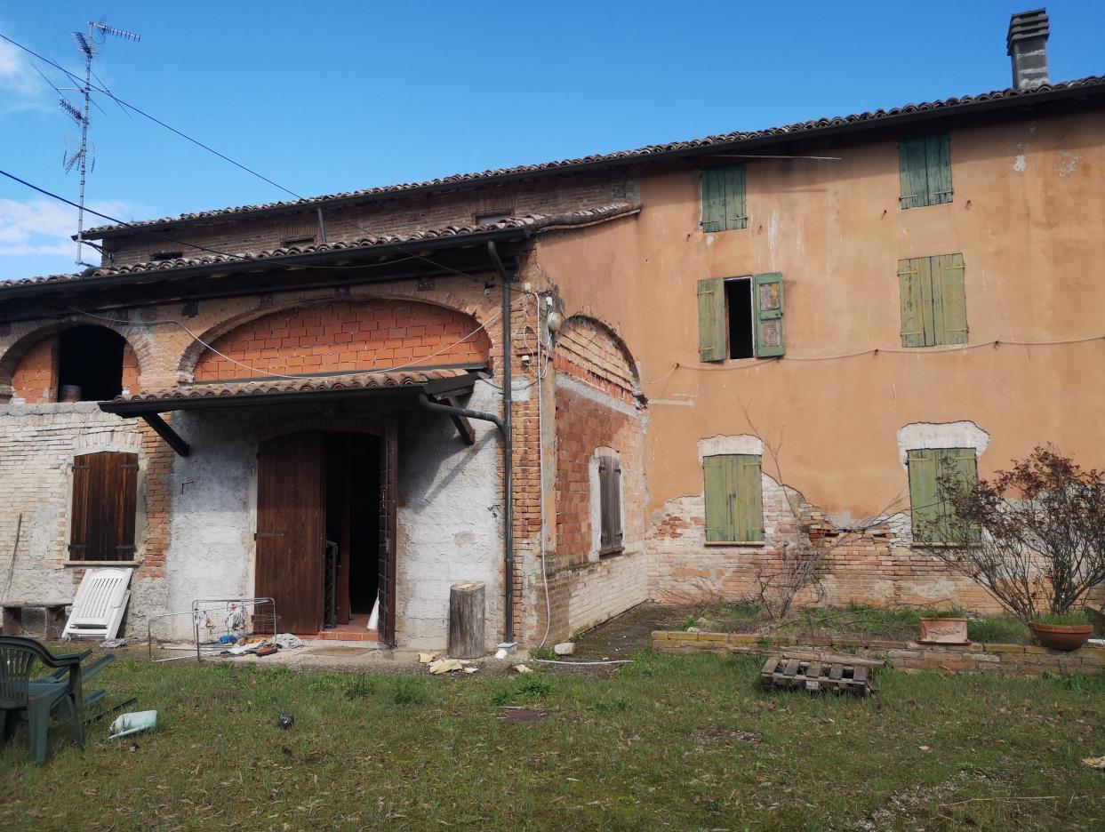 immobile casa singola all'asta in Via Arginello 15 - 42028 Poviglio (RE) - 1