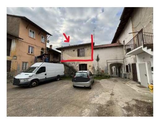 immobile appartamento all'asta in Via San Carlo Borromeo 7 - 23880 Casatenovo (LC) - 1