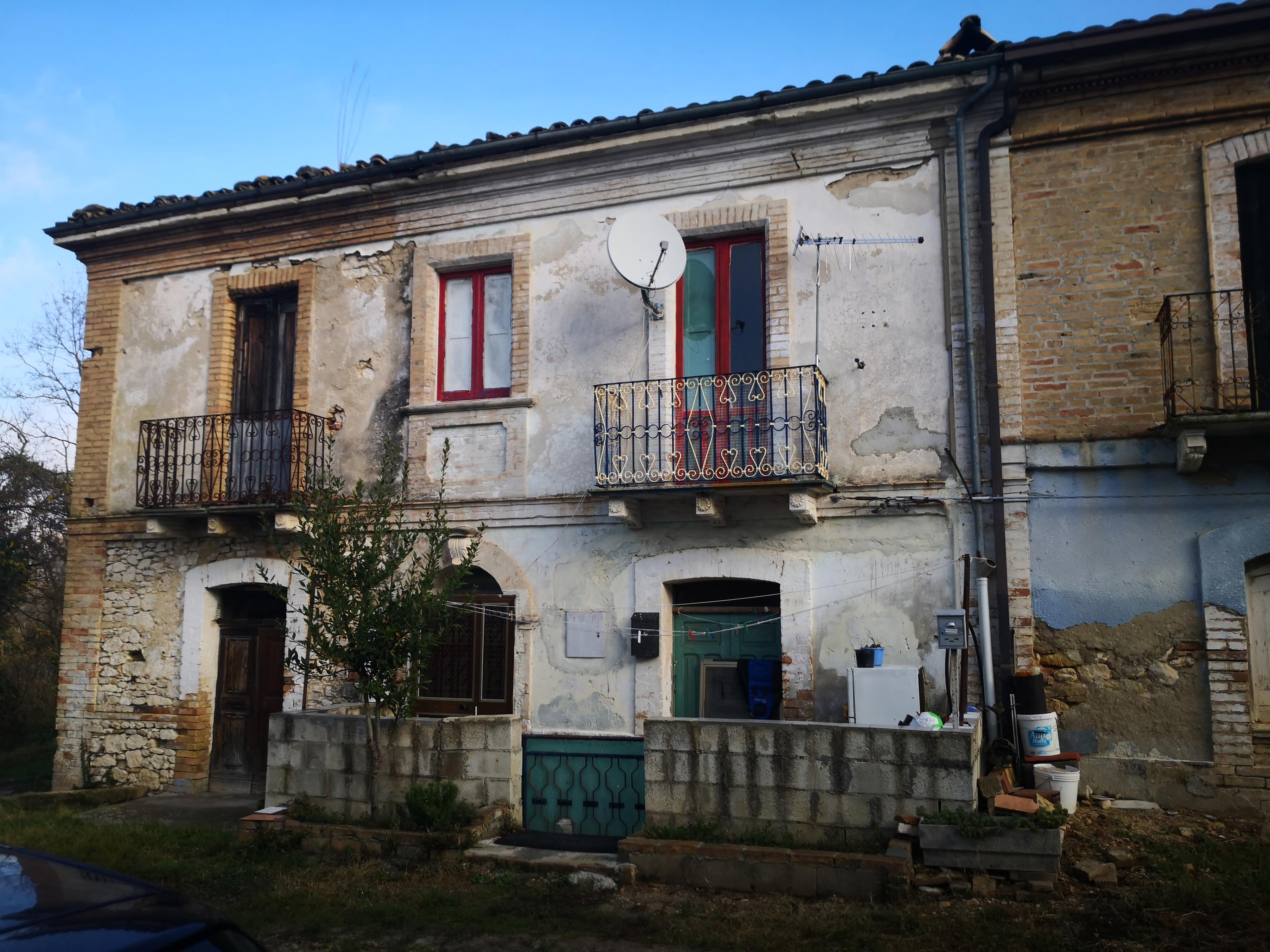 immobile appartamento all'asta in Frazione Val Di Foro - Strada Val di Foro 277 - 66010 Casacanditella (CH) - 1