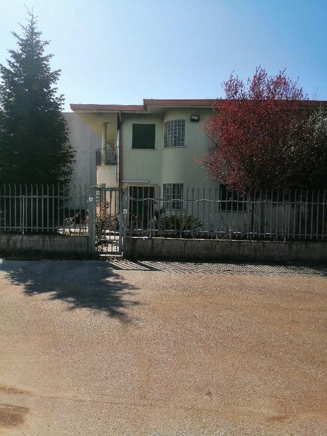 immobile attivita commerciale all'asta in Zona Industriale ASI - 83012 Cervinara (AV) - 3