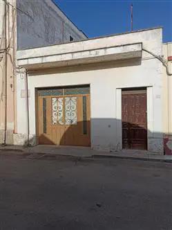 immobile appartamento all'asta in Via Vincenzo Maggio 3 - 72027 San Pietro Vernotico (BR) - 1