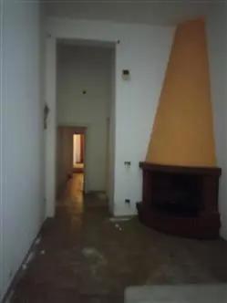 immobile appartamento all'asta in Via Vincenzo Maggio 3 - 72027 San Pietro Vernotico (BR) - 3