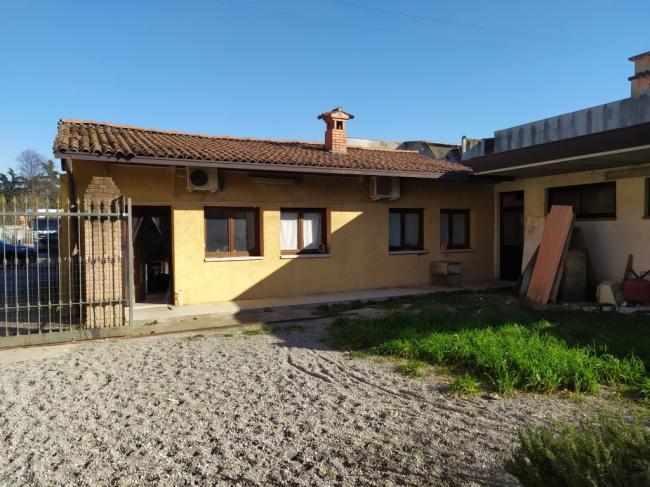 immobile ufficio all'asta in Via Ponticello sn - 24057 Martinengo (BG) - 2