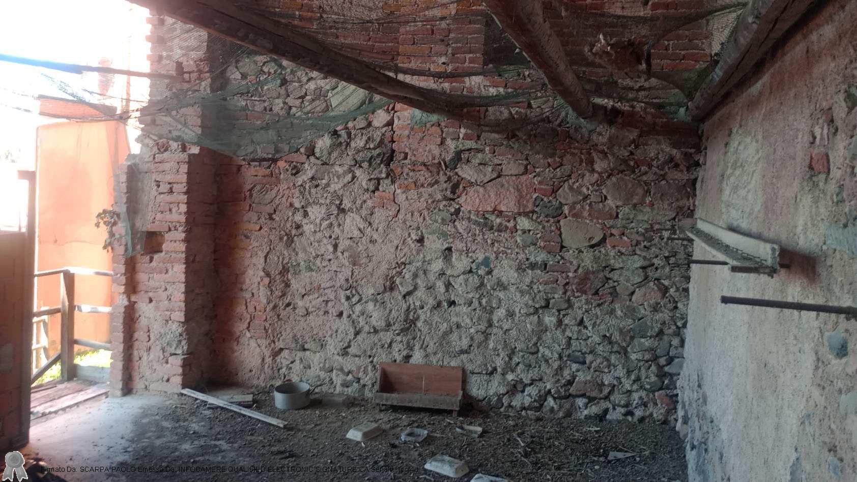 immobile magazzino all'asta in Frazione Rongio Superiore snc - 13866 Masserano (BI) - 2