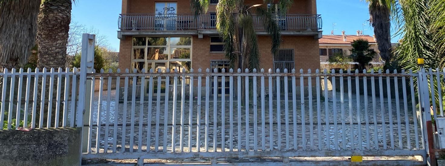 immobile appartamento all'asta in Via A Toscanini, 8, 04011 Aprilia LT, Italia Aprilia, Latina - 3