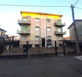 immobile appartamento all'asta in Via Galileo Galilei 14 - 21047 Saronno (VA) - 1