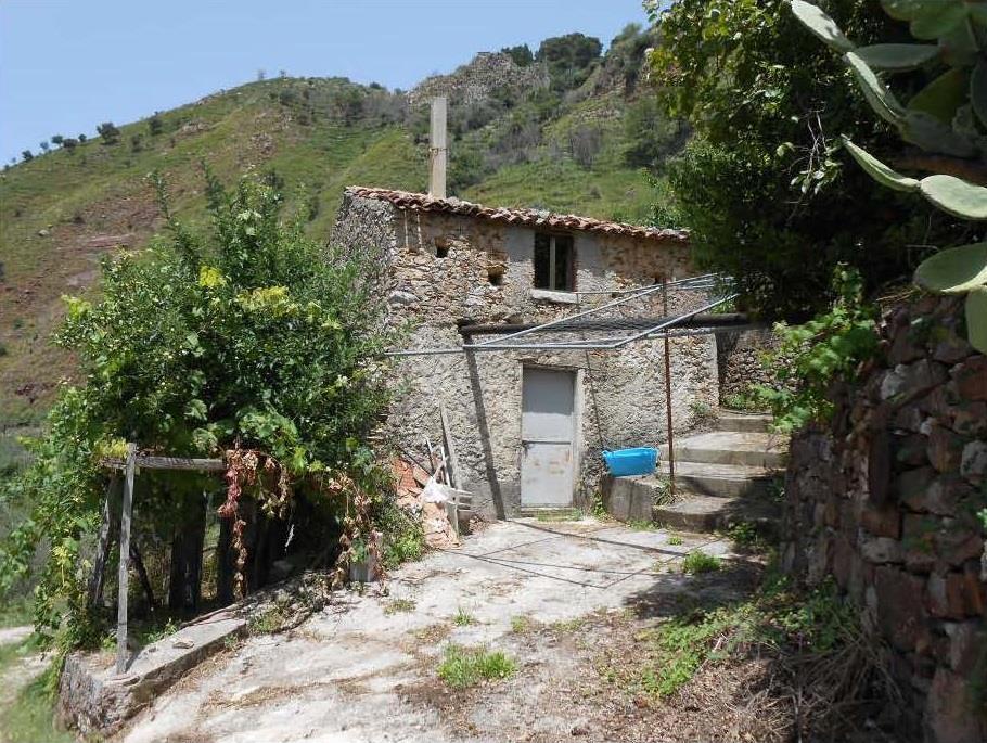 immobile casa singola all'asta in Via Roma, 98070 Galati Mamertino ME, Italia Galati Mamertino, Messina - 4