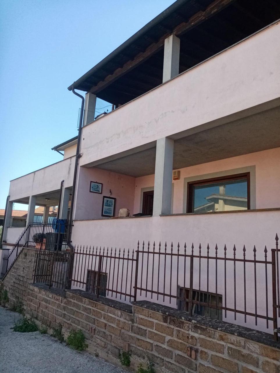 immobile appartamento all'asta in Via ORTO PISANI SNC - 01030 Monterosi (VT) - 1