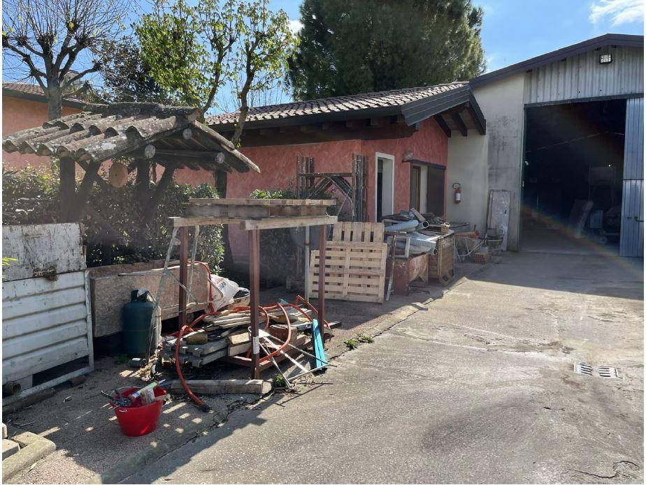 immobile magazzino all'asta in Via Don C Bellini, 15, 37040 Crosare VR, Italia - 37040 Pressana (VR) - 1