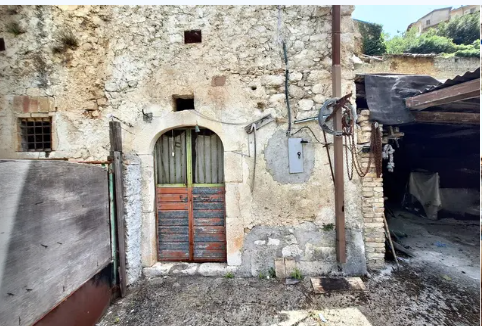 immobile posto auto all'asta in via pettoranello, n 40 - 67034 Pettorano sul Gizio (AQ) - 1
