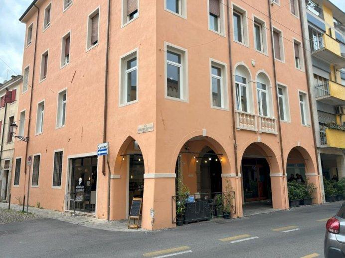 immobile appartamento all'asta in Via Beato Pellegrino 23 - 35137 Padova (PD) - 1