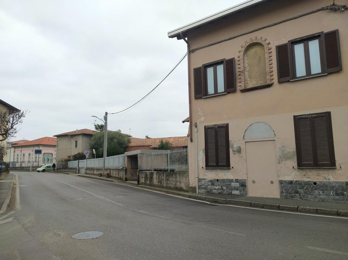immobile appartamento all'asta in Via Garibaldi 4/6 - 21050 Cairate (VA) - 2