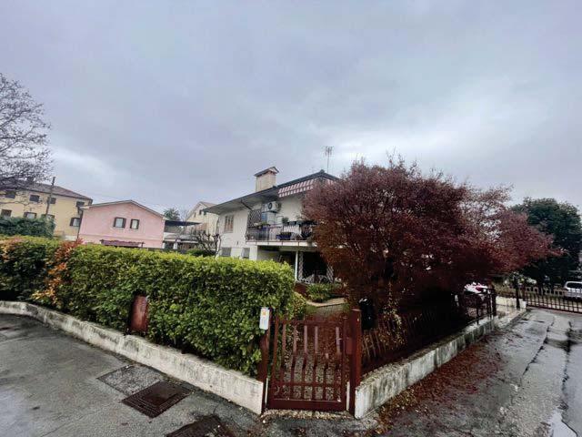 immobile appartamento all'asta in Via Torresan, 5, 31044 Montebelluna TV, Italia Montebelluna, Treviso - 2