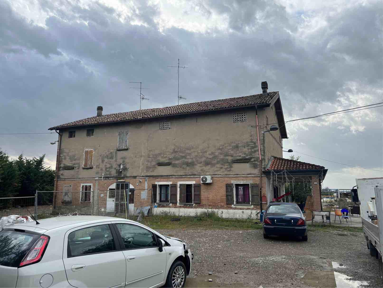 immobile appartamento all'asta in Via Cantonazzo, 3 - 42122 Reggio nell'Emilia (RE) - 4