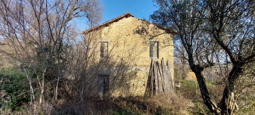immobile appartamento all'asta in Località Salette- Frazione Ponzano - 64010 Civitella del Tronto (TE) - 1
