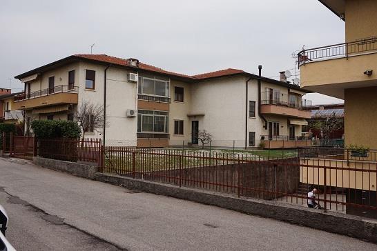 immobile appartamento all'asta in Via Vittorio Alfieri 17 - 36016 Thiene (VI) - 2