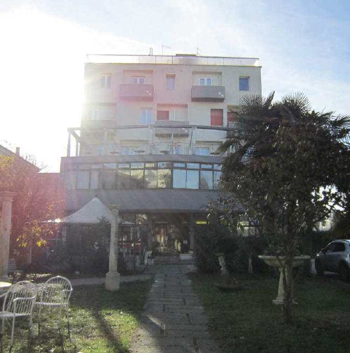 immobile hotel - albergo all'asta in via Valerio Flacco n 70 - Abano Terme (PD) - 1