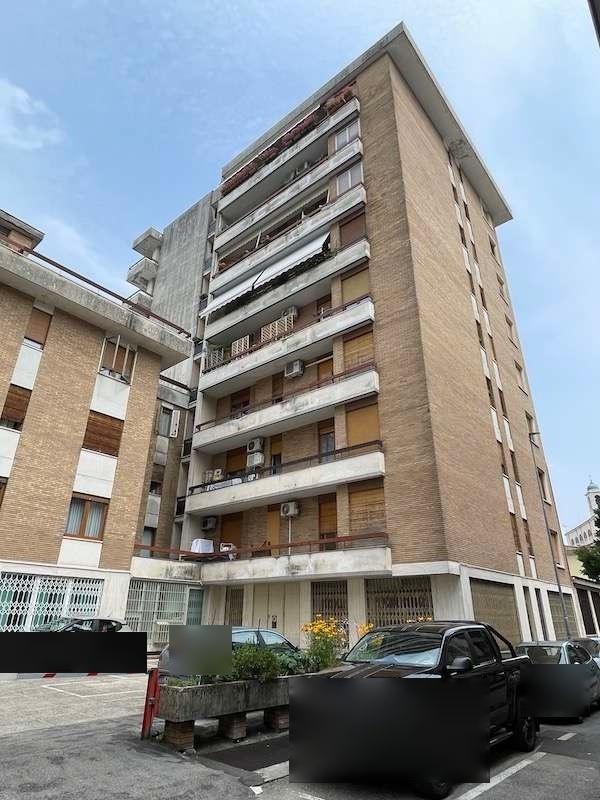 immobile appartamento all'asta in Via Capitano Giuseppe Sella 15 - 36015 Schio (VI) - 1