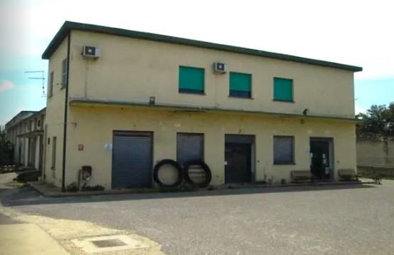 immobile attivita commerciale all'asta in via umberto i, n 4 - 9070 San Vero Milis (OR) - 1