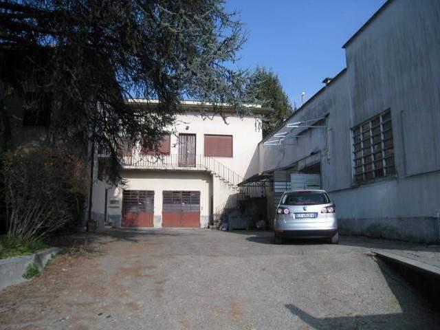 immobile attivita commerciale all'asta in VIA ITALO CREMONA 36 - 21045 Gazzada Schianno (VA) - 3