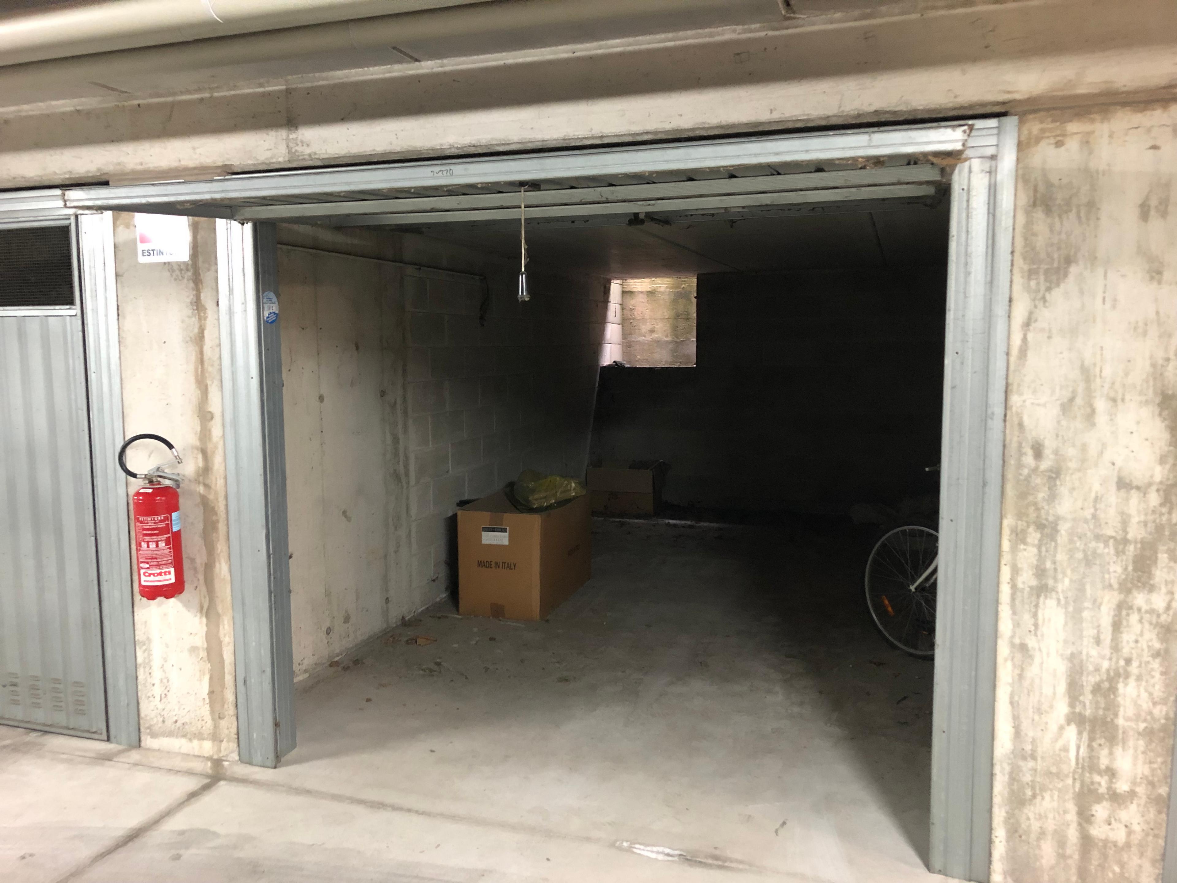 immobile garage all'asta in Via Zanica, 12/C - 24040 Stezzano (BG) - 2