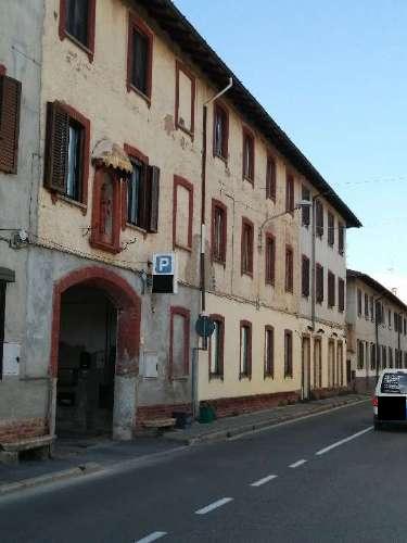 immobile appartamento all'asta in Via Luigi Cadorna 29 - 20020 Busto Garolfo (MI) - 3
