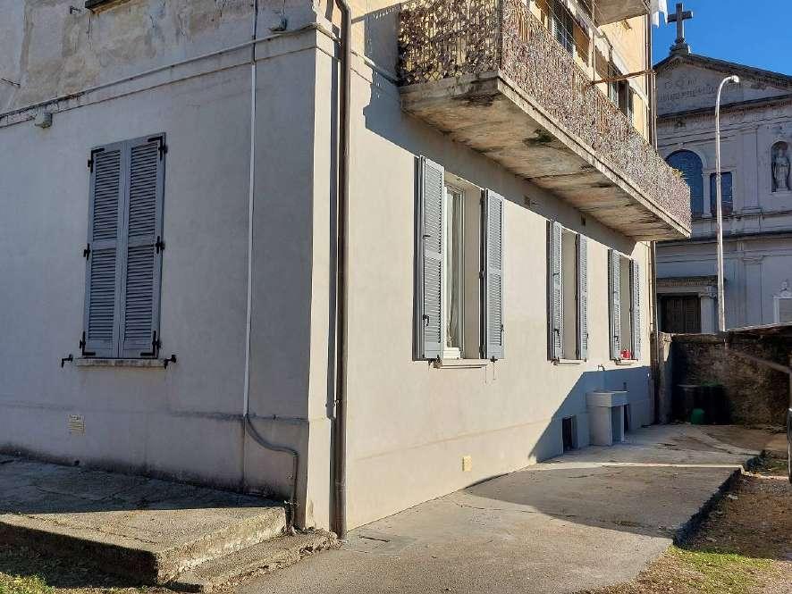 immobile appartamento all'asta in Via Piazza Santo Stefano 4 - 21014 Laveno-Mombello (VA) - 5