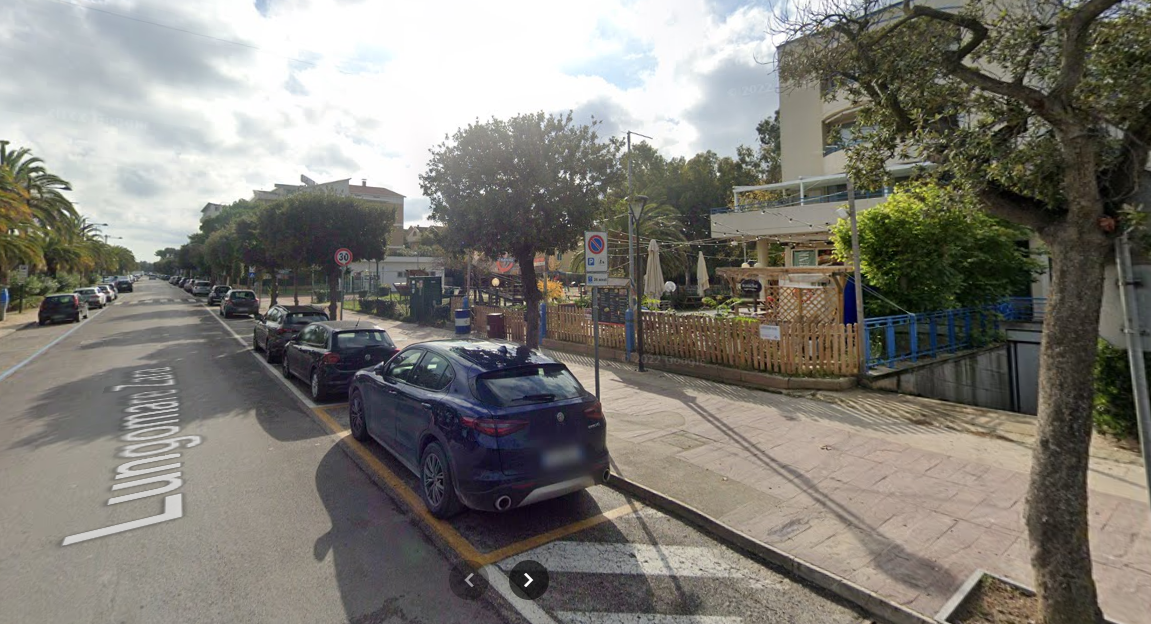 immobile attivita commerciale all'asta in Lungomare Zara, 64021 Giulianova TE, Italia Giulianova, Teramo - 1