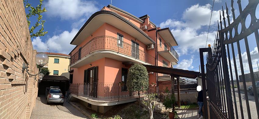 immobile appartamento all'asta in Via A de Curtis, 81030 Villa di Briano CE, Italia Villa Di Briano, Caserta - 1