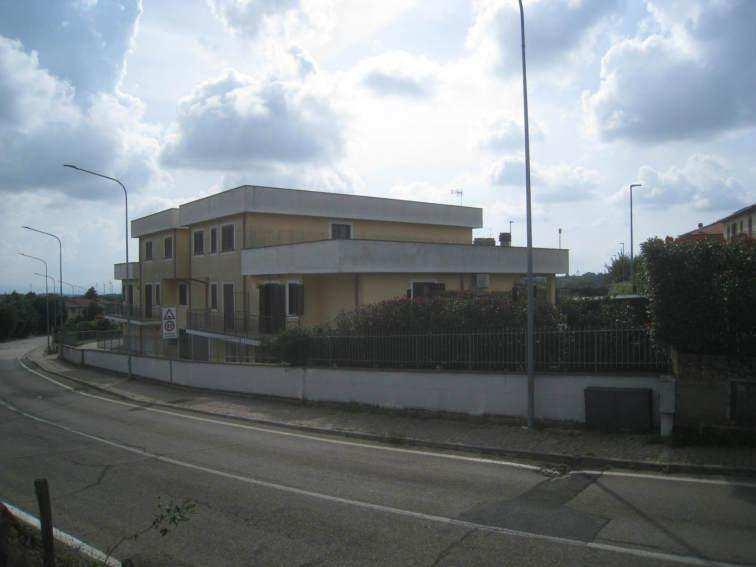 immobile appartamento all'asta in VIA F FALESIEDI SNC - 01010 Piansano (VT) - 4