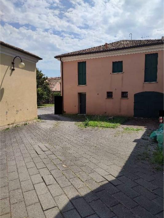 immobile appartamento all'asta in Pzza Umberto I, 1 int 8 - 45031 Arquà Polesine (RO) - 3