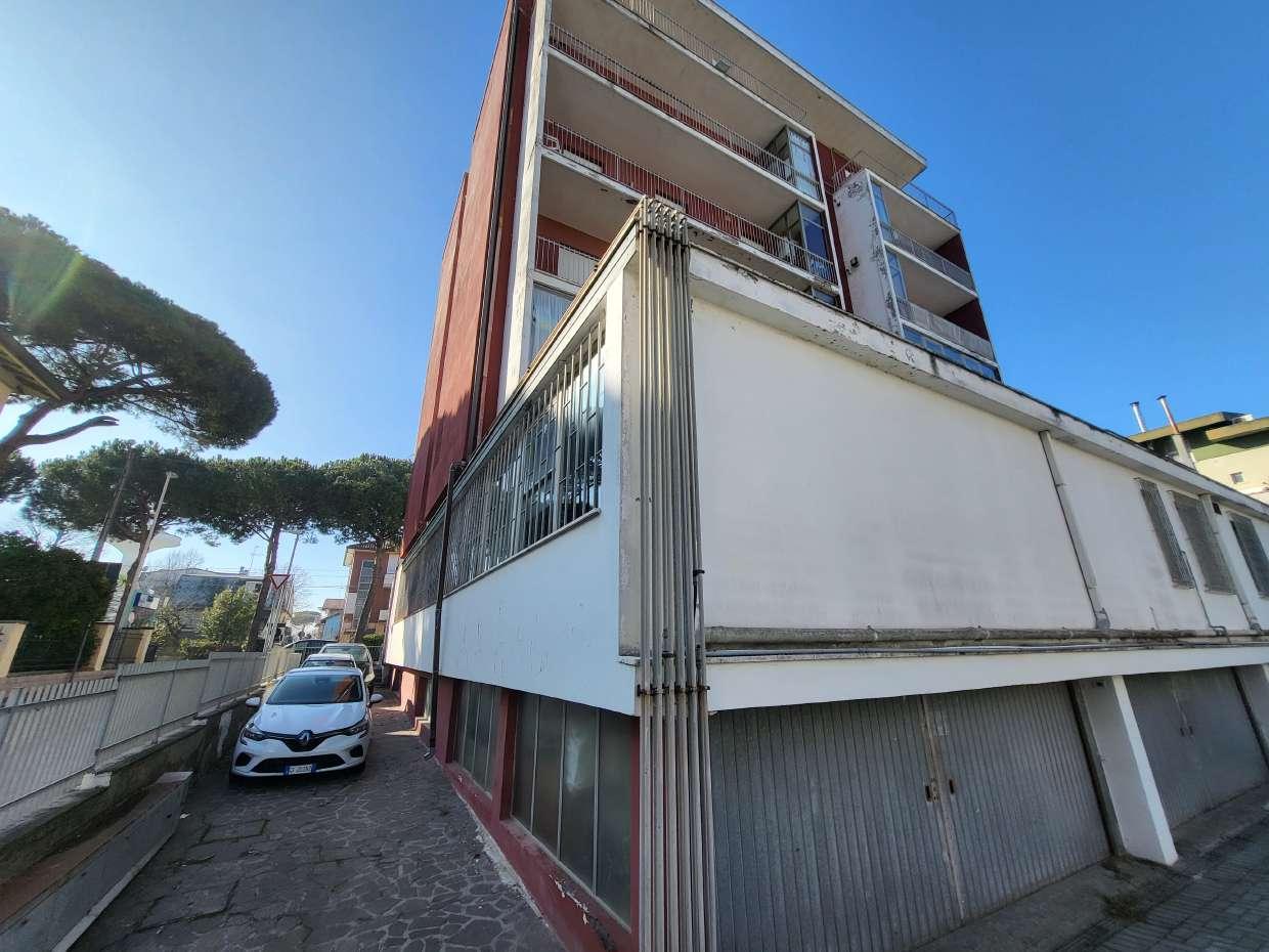 immobile attivita commerciale all'asta in Via Alfredo Panzini n 147 - 47814 Bellaria-Igea Marina (RN) - 5