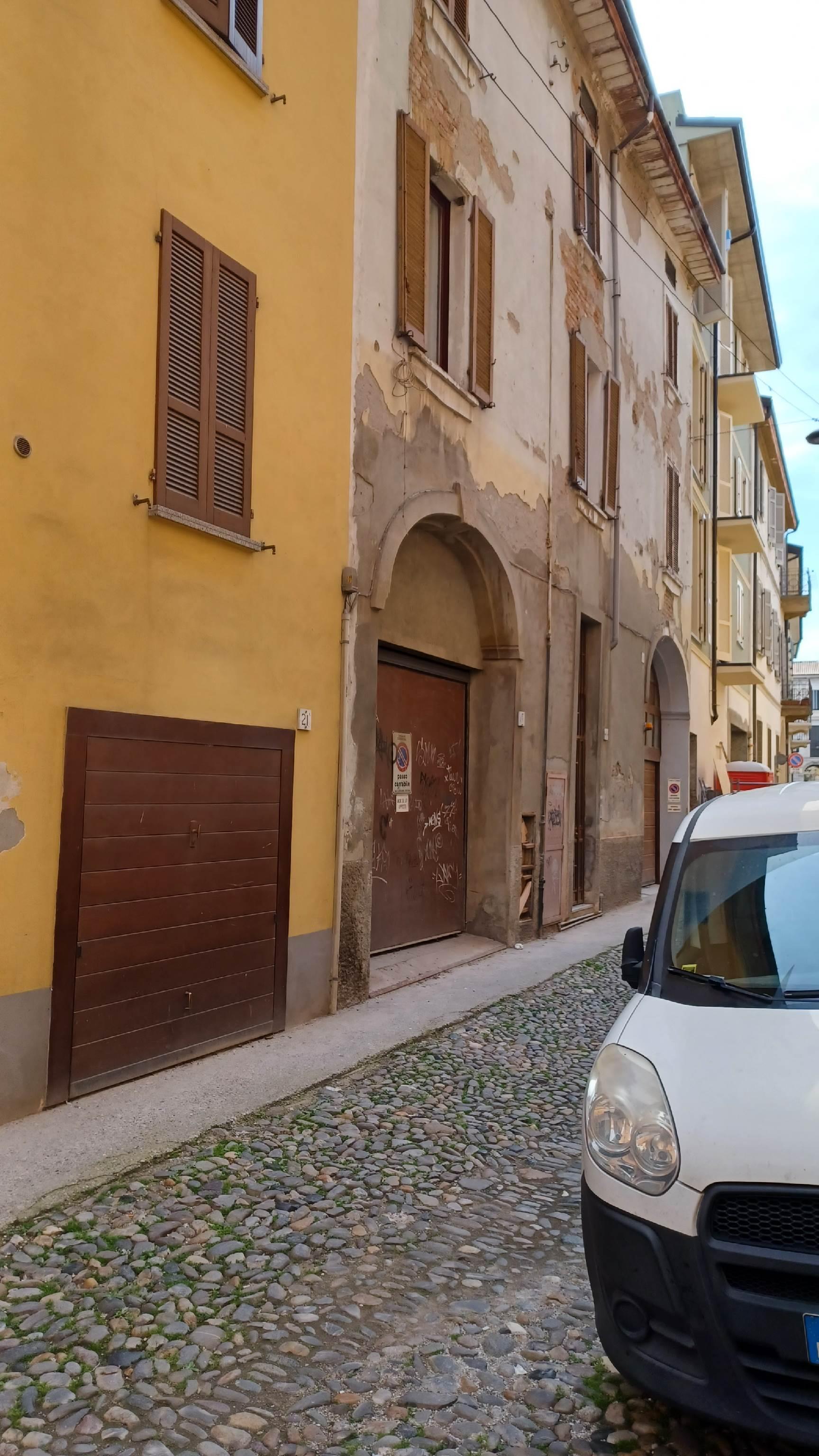 immobile casa singola all'asta in Viale bernardino gatti 19 - 26100 Cremona (CR) - 1