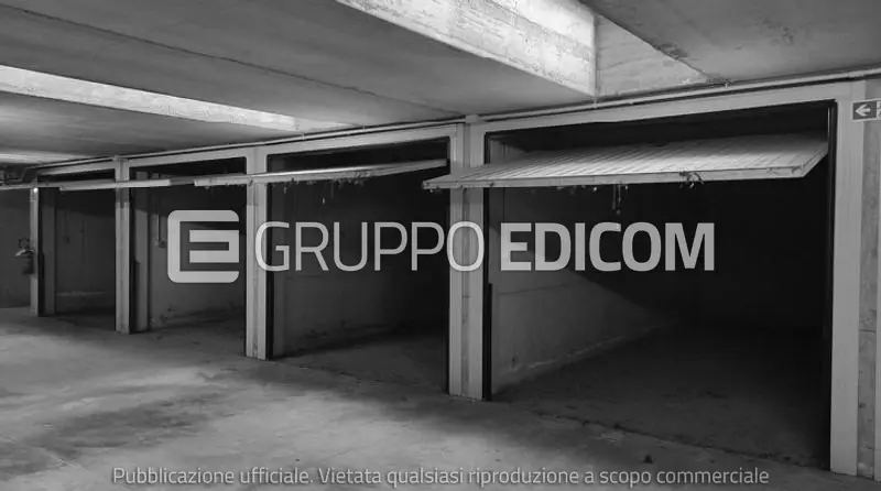 immobile attivita commerciale all'asta in Piazza Unità d'Italia - 25030 Castel Mella (BS) - 3