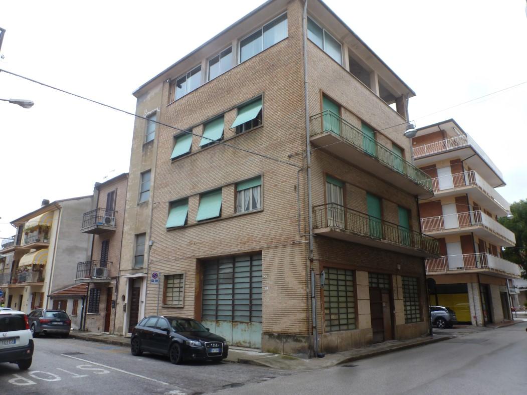 immobile negozio all'asta in Via Mauro Macchi, 9, 63822 Porto San Giorgio FM, Italia Porto San Giorgio, Fermo - 2