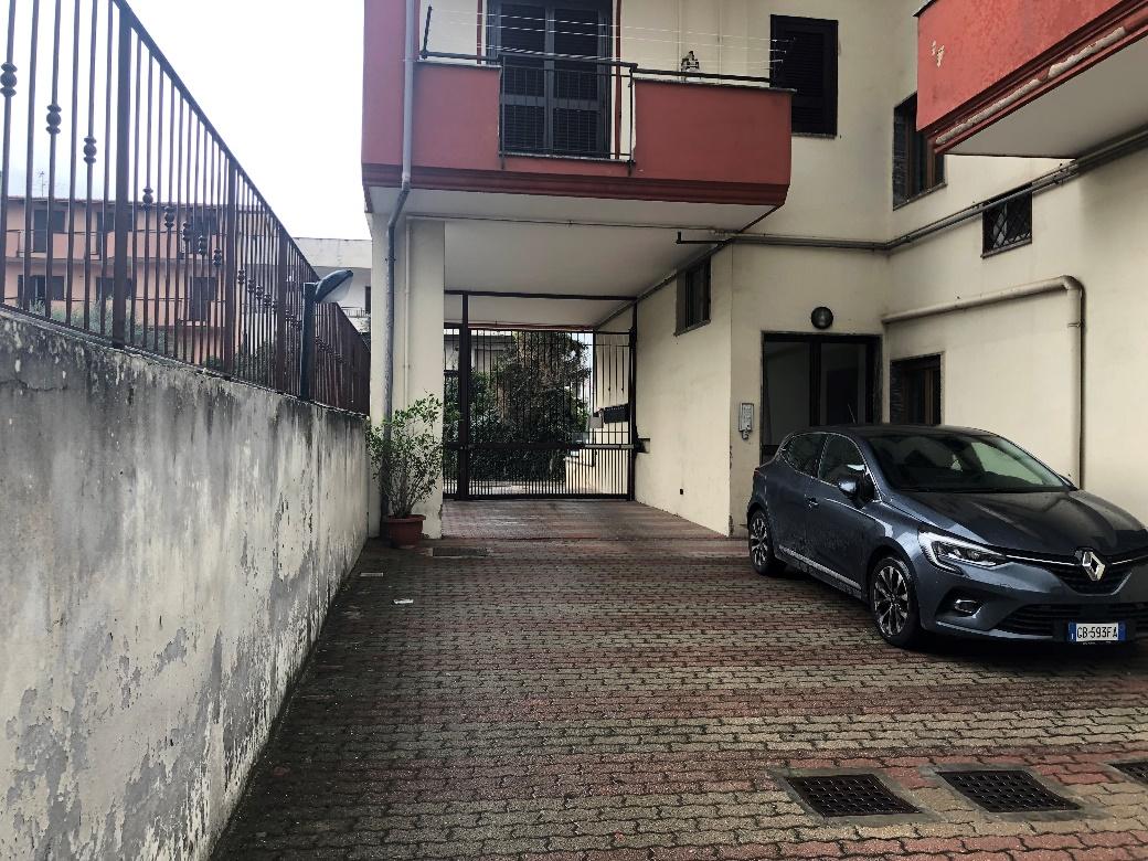 immobile palazzo all'asta in Via Marchesella, Giugliano in Campania NA, Italia Giugliano In Campania, Napoli - 1